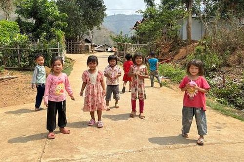 Cuộc sống mới của người Khơ Mú ở Mường Lát - Bài 1: Thiếu sinh kế bền vững