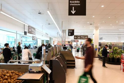 Cách biệt giàu nghèo ở Australia ngày càng trầm trọng vì lạm phát
