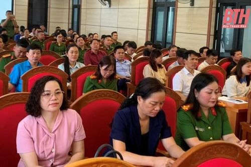 Tuyên truyền Luật Căn cước và Dự án Luật Quản lý, sử dụng vũ khí, vật liệu nổ và công cụ hỗ trợ (sửa đổi)