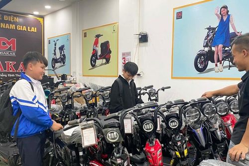 Sôi động thị trường xe máy điện