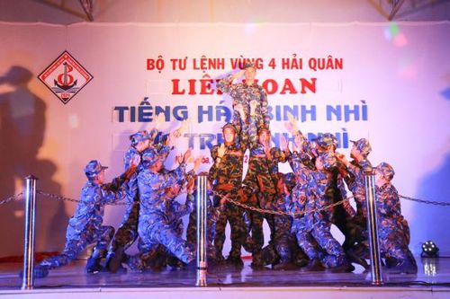 Vùng 4 Hải quân tổ chức liên hoan văn nghệ 'Sức trẻ Binh nhì'