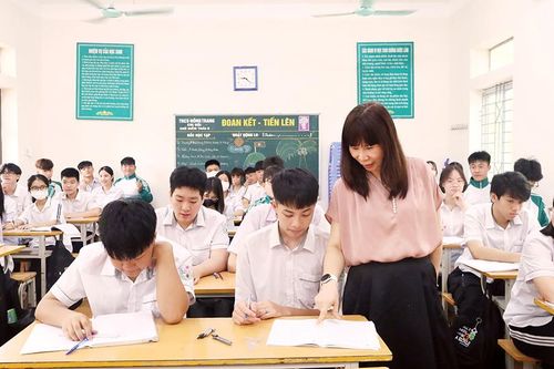 Gấp rút ôn thi vào lớp 10