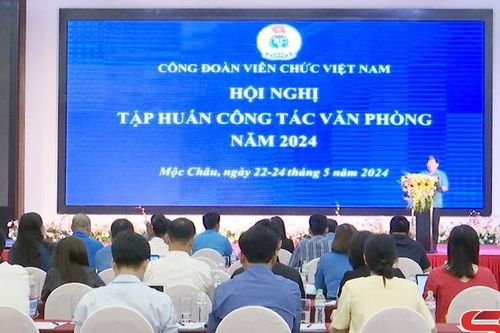 Công đoàn Viên chức Việt Nam tập huấn công tác văn phòng
