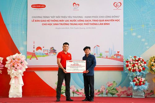 Dai-ichi Life VN hỗ trợ giáo dục và chăm sóc sức khỏe cho trẻ em vùng cao