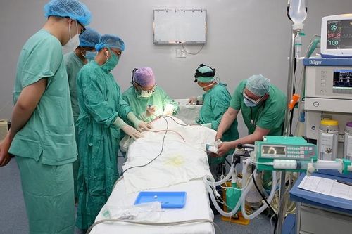 Tiếp nhận phẫu thuật miễn phí cho 100 bệnh nhân bị khe hở môi - vòm miệng