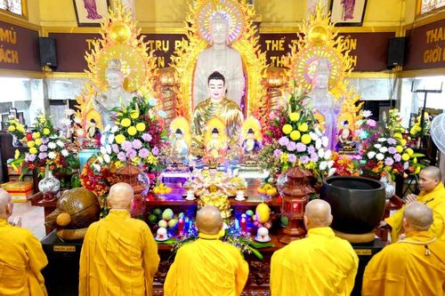 Tăng, Ni Q.12 tác pháp thọ an cư tại chùa Quảng Đức và chùa Vĩnh Phước
