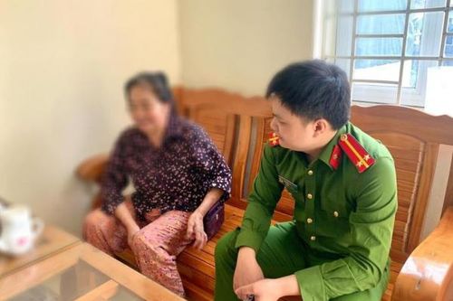 Ngăn chặn kịp thời cụ bà giấu chồng chuyển 300 triệu đồng cho 'Công an'
