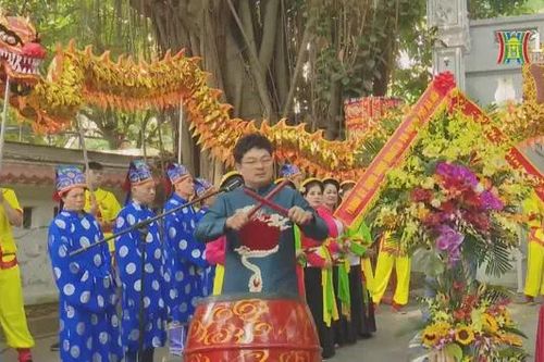 Kỷ niệm ngày 'Vua Lê trả gươm báu cho rùa thần'