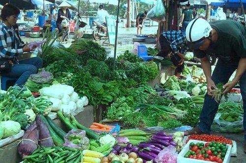 Cầm 200.000 đồng đi chợ, không mua đủ 2 bữa ăn ngon cho gia đình