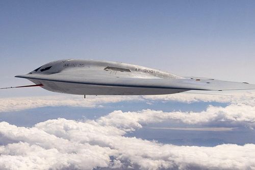 Mỹ lần đầu công bố ảnh oanh tạc cơ tàng hình B-21 Raider bay