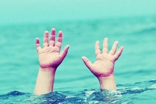 Đi câu cá, một học sinh lớp 2 đuối nước thương tâm
