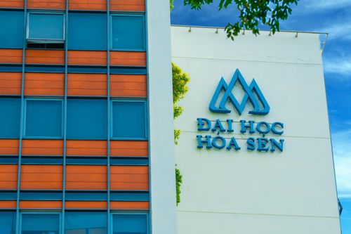 Nguyễn Hoàng Group muốn bán Đại học Hoa Sen và Hồng Bàng