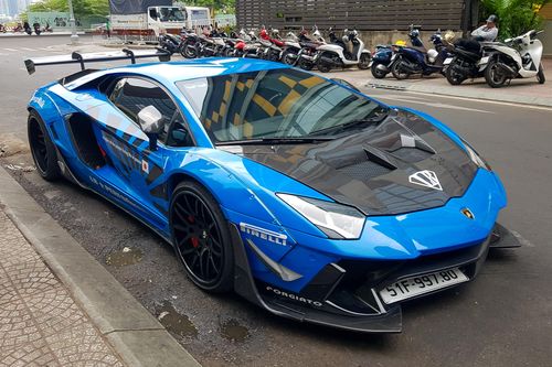 Lamborghini Aventador Liberty Walk tái xuất tại TP.HCM