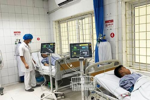 3 bệnh nhân vụ cháy nhà trọ ở Cầu Giấy chuyển đến Bệnh viện Bạch Mai