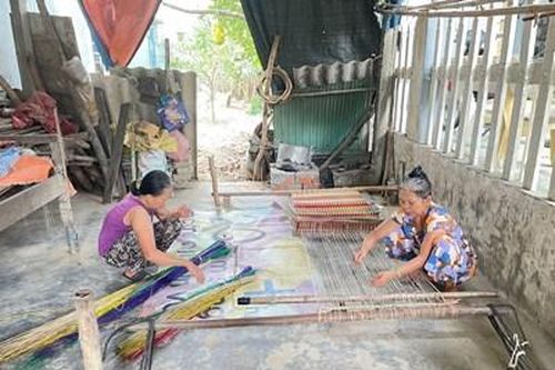 Thăng trầm làng chiếu Cẩm Nê
