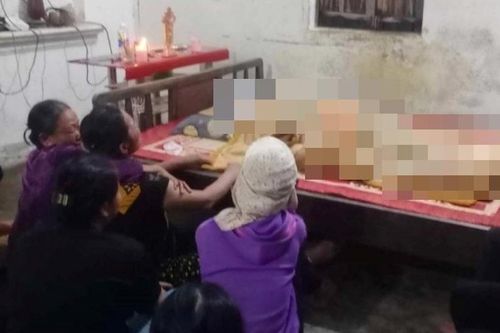 Đang ngồi ăn cơm với gia đình, người phụ nữ bị sét đánh tử vong