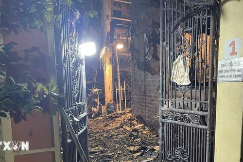 Hà Nội: Toàn cảnh vụ cháy nhà trọ tại phố Trung Kính