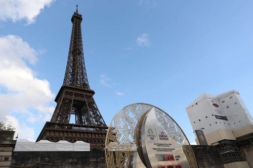 Bục trao giải tại Olympic Paris 2024 lấy cảm hứng từ Tháp Eiffel
