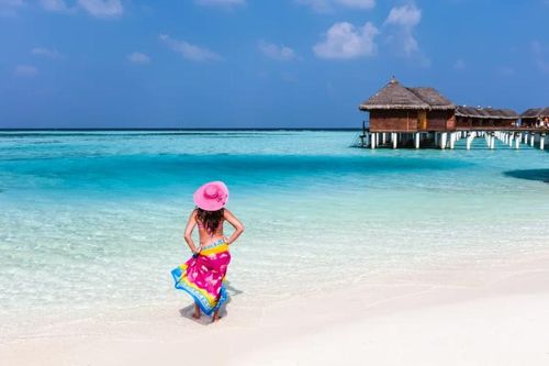 Vì sao nhiều khu nghỉ dưỡng ở Maldives chỉnh đồng hồ nhanh hơn một giờ?