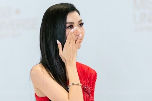 Vì sao Á hậu Thúy Vân liên tục bị gọi tên?