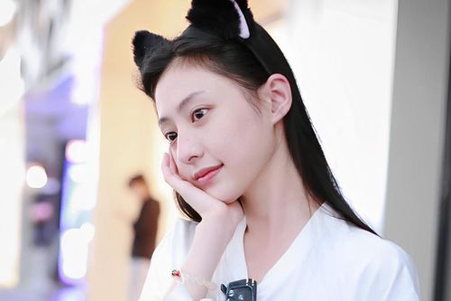 'Em gái' kém 14 tuổi của Dương Mịch lộ diện cực xinh đẹp sau ồn ào đời tư