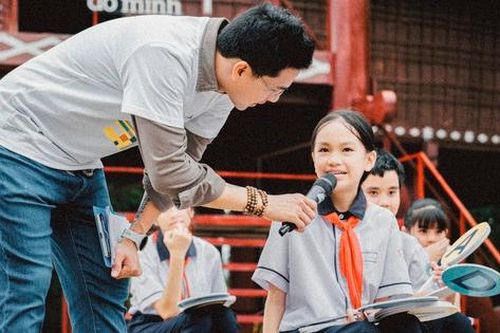 Tạo tương lai lạc quan qua hành trình tích lũy kiến thức tài chính