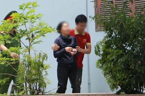 Vụ cháy nhà trọ ở Hà Nội: Tiếng khóc vang vọng từ trong nhà tang lễ, nhiều người nháo nhác tìm người thân