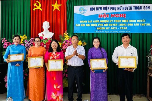 Đánh giá giữa nhiệm kỳ thực hiện Nghị quyết Đại hội đại biểu Phụ nữ huyện Thoại Sơn lần thứ XII (nhiệm kỳ 2021-2026)