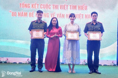 Trao 20 giải Cuộc thi viết tìm hiểu 80 năm Đề cương về văn hóa Việt Nam