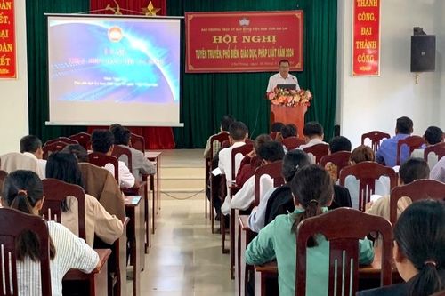 Gia Lai phổ biến pháp luật cho 340 cán bộ Mặt trận cơ sở