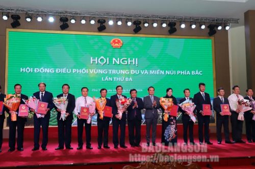 Lãnh đạo tỉnh dự hội nghị công bố quy hoạch vùng trung du và miền núi phía Bắc