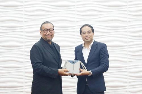 Chủ tịch UBND tỉnh Trịnh Xuân Trường tiếp và làm việc với Đoàn công tác Hiệp hội Ẩm thực Nhật Bản - Việt Nam
