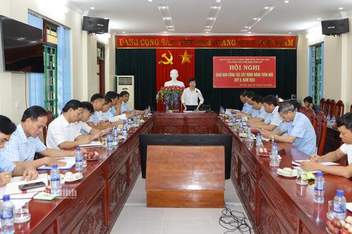 Giao ban công tác xây dựng nông thôn mới quý II
