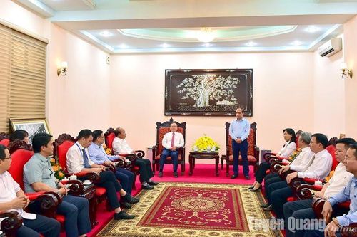 Đồng chí Bí thư Tỉnh ủy tiếp lãnh đạo Đài Tiếng nói Việt Nam