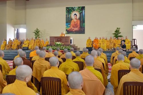 Hòa thượng Viện trưởng khai thị mở đầu khóa huân tu an cư ở Học viện Phật giáo VN tại TP.HCM