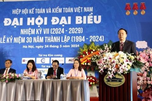 VAA 30 năm phát triển, góp sức đắc lực cho sự phát triển của nền tài chính nước nhà