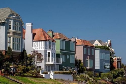 Doanh số bán nhà tại Mỹ tiếp tục giảm do lãi suất cao
