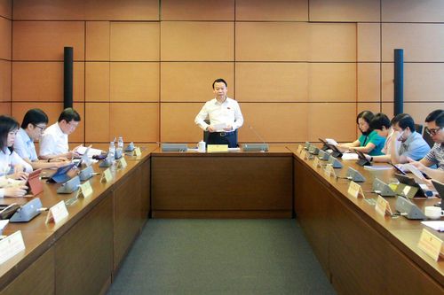 Ngăn chặn hoạt động mua bán trái phép vũ khí, vật liệu nổ trên không gian mạng