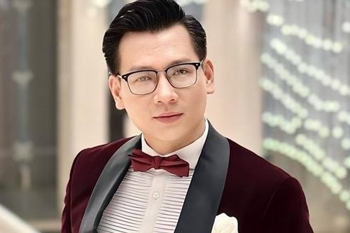 MC, Thượng úy Thế Cương dẫn chung kết Hoa hậu quý bà trái đất Việt Nam