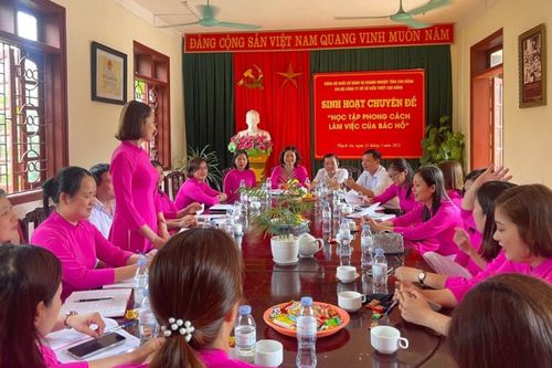 Chi bộ Công ty TNHH một thành viên Xổ Số kiến thiết Cao Bằng sinh hoạt chuyên đề tại Khu di tích quốc gia đặc biệt địa điểm Chiến thắng Biên giới năm 1950