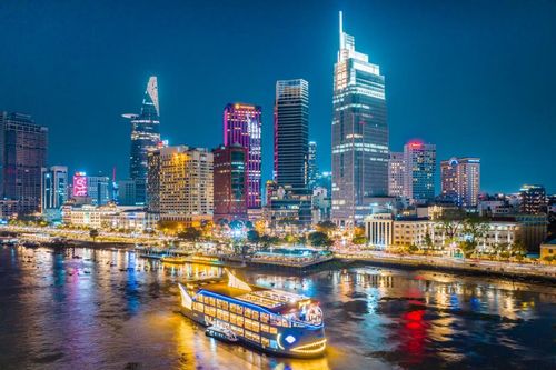 Kinh tế đêm giữ chân du khách ở lại TP.HCM
