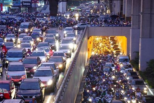 Chuyên gia phản đối thu phí vào nội đô Hà Nội, TPHCM