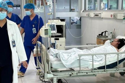 Bộ Y tế: Huy động thầy thuốc giỏi, bảo đảm đủ thuốc, phương tiện cấp cứu nạn nhân vụ cháy nhà trọ ở Trung Kính