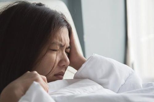 Bị đau đầu do căng thẳng hãy thử những cách sau