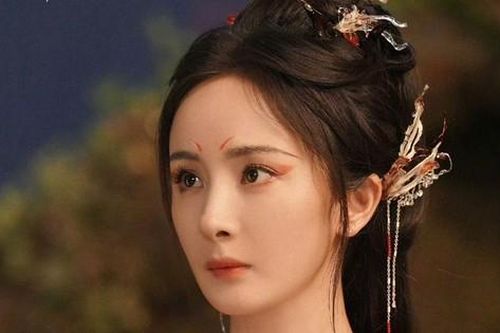 Dương Mịch 'đuối sức' trong Hồ Yêu Tiểu Hồng Nương: Mắt đờ đẫn, diễn xuất rô-bốt
