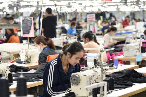 Tăng năng suất lao động để giảm giờ làm