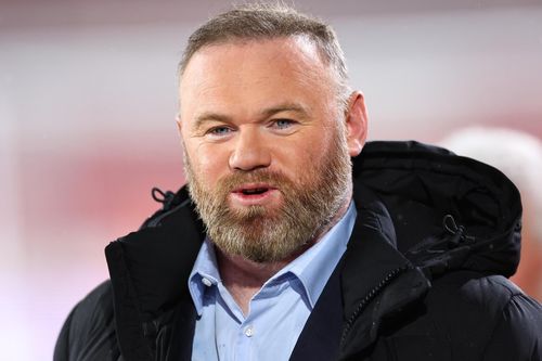 Rooney tái xuất sau thảm họa cầm quân