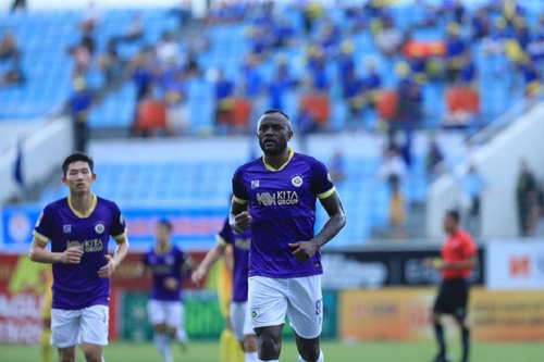 V-League: Hà Nội FC chiếm nhì bảng của Bình Dương