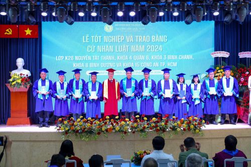Nhiều chiến sĩ công an tốt nghiệp ngành Luật