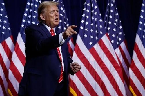Bầu cử Mỹ 2024: Phe Dân chủ điều tra hoạt động tranh cử của ông Trump do lời hứa hẹn với giới tài phiệt dầu mỏ
